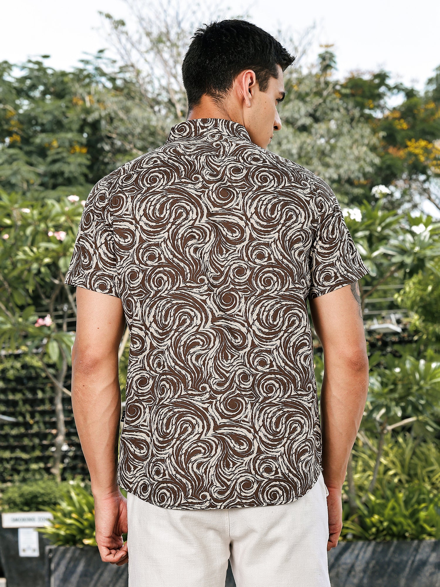 Thomas Scott Men Green Slim Fit Short Sleeves Abstract Print Woven Casual Shirt