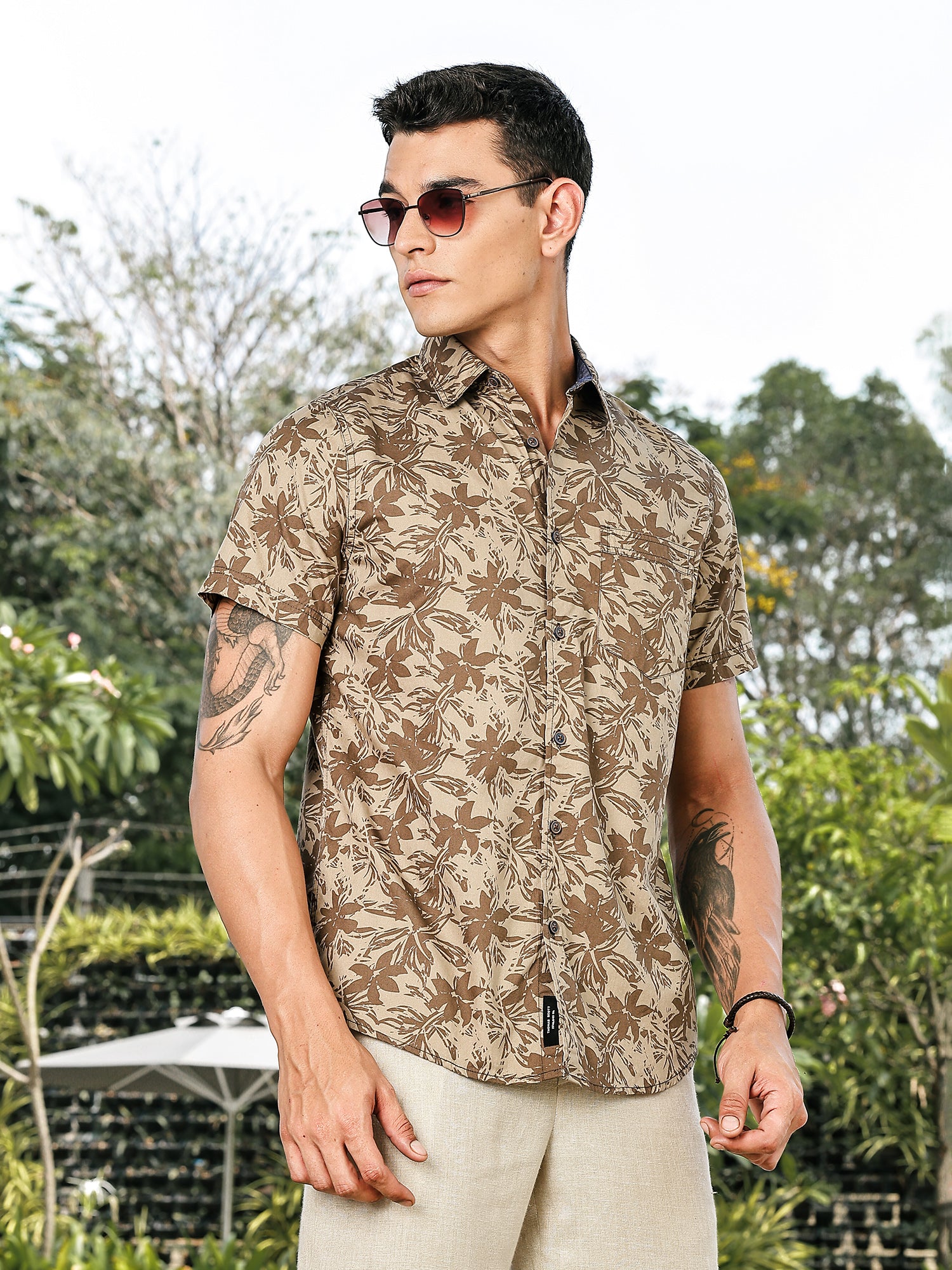 Thomas Scott Men Olive Slim Fit Short Sleeves Spread Collar Floral Print Woven Casual Shirt