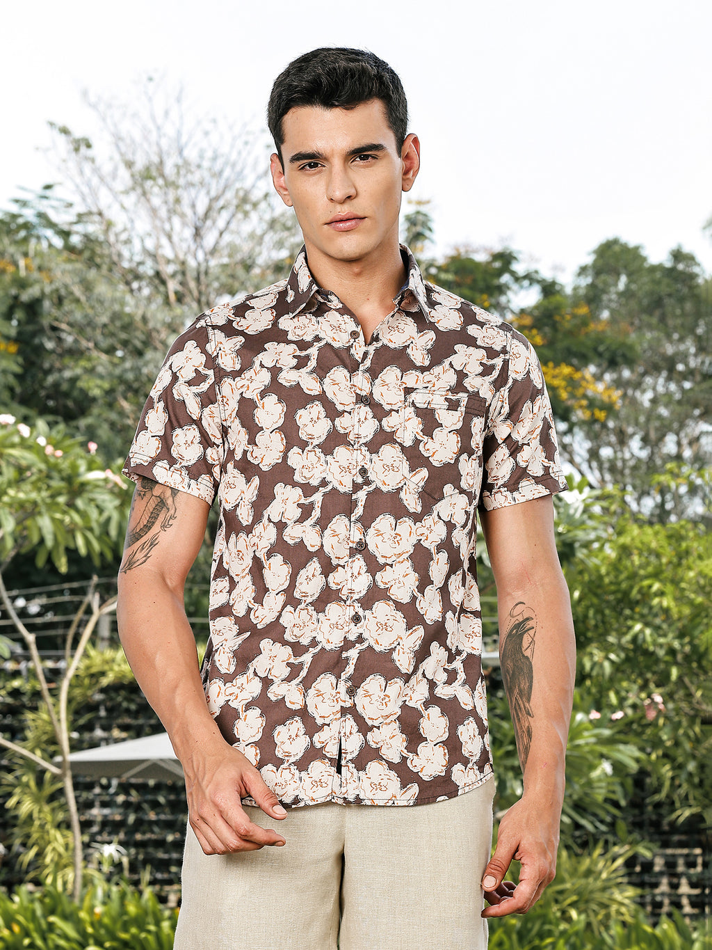 Thomas Scott Men Brown Slim Fit Short Sleeves Floral Printed Woven Casual Shirt
