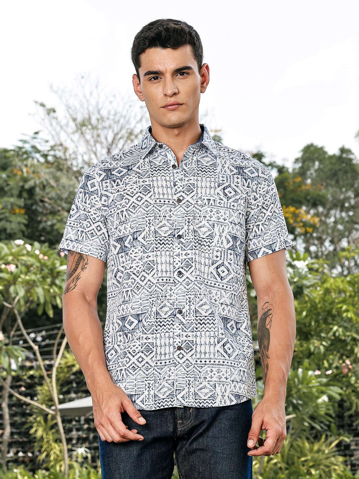 Thomas Scott Men Blue Slim Fit Short Sleeves Geometric Print Woven Casual Shirt