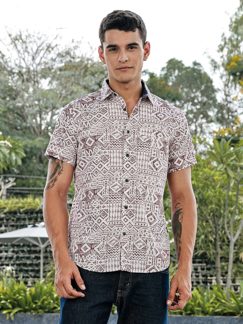 Thomas Scott Men Red Slim Fit Short Sleeves Geometric Print Woven Casual Shirt