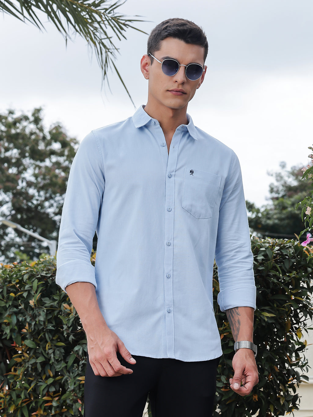 Thomas Scott Men Light Blue Slim Fit Long Sleeves Spread Collar Solid Cotton Casual Shirt