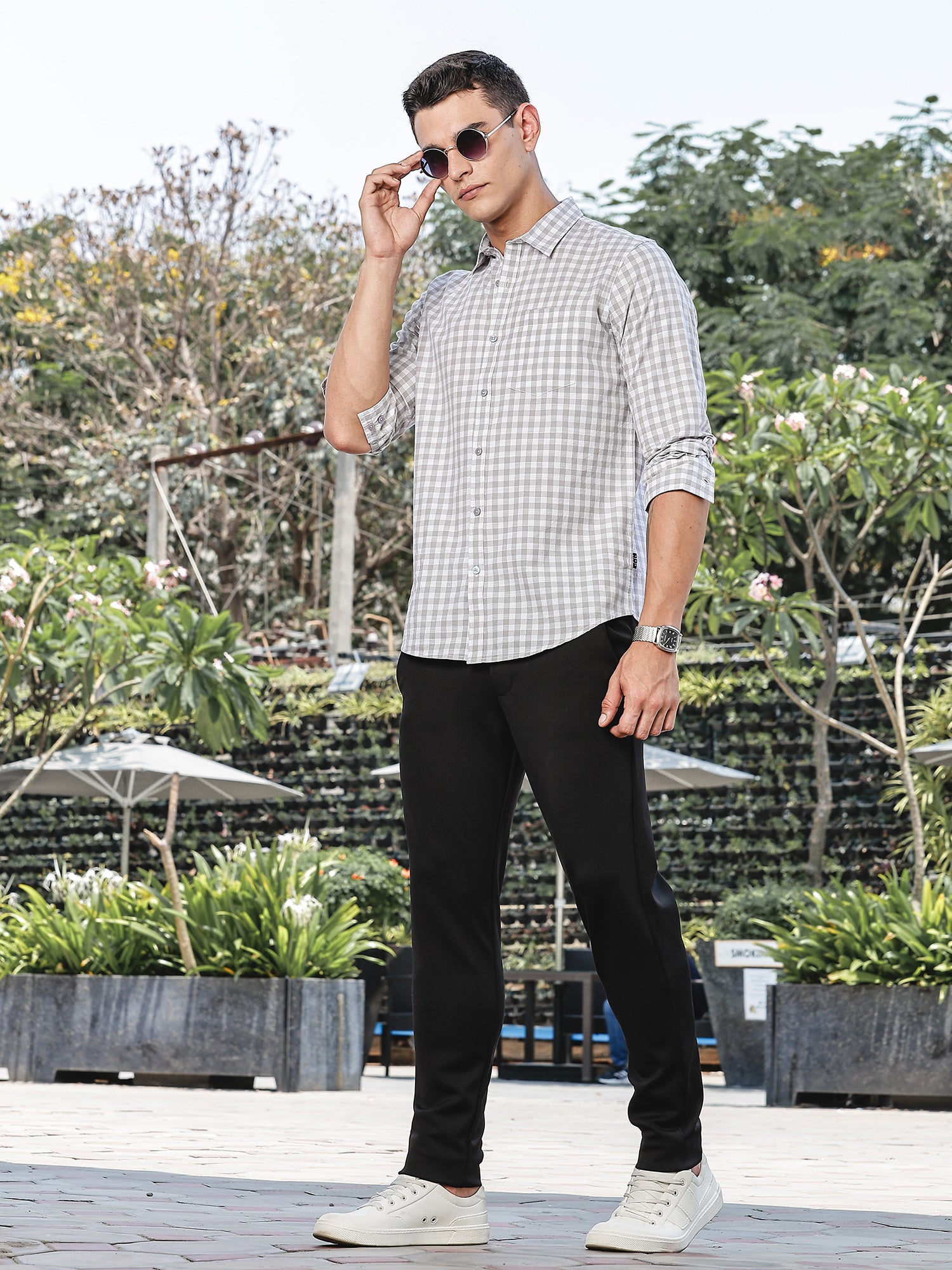 Thomas Scott Men Grey Slim Fit Long Sleeve Gingham Checks Cotton Casual Shirt