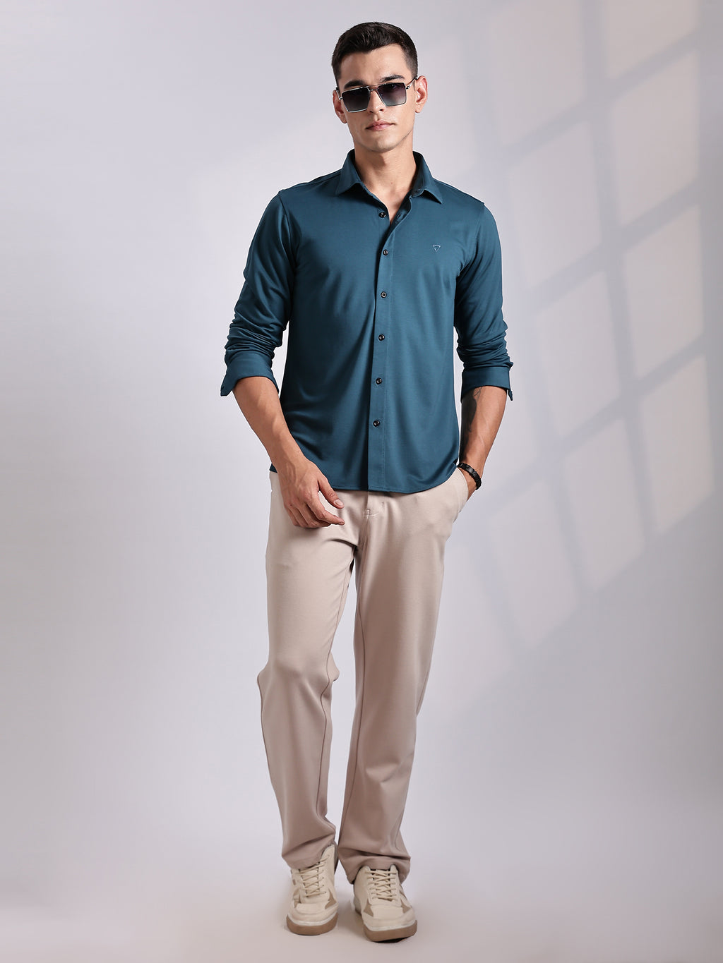 Thomas Scott Men Teal Slim Fit Long Sleeve Solid Knitted Casual Shirt