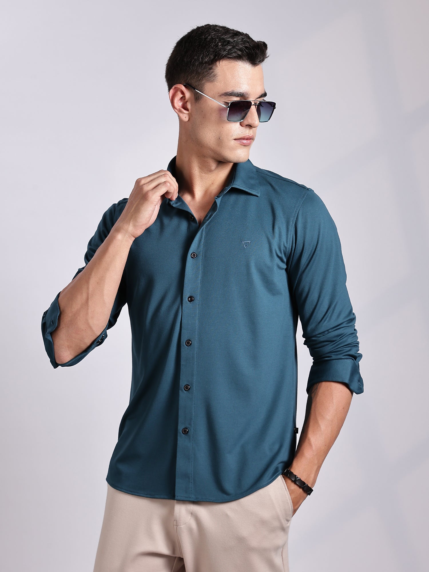Thomas Scott Men Teal Slim Fit Long Sleeve Solid Knitted Casual Shirt