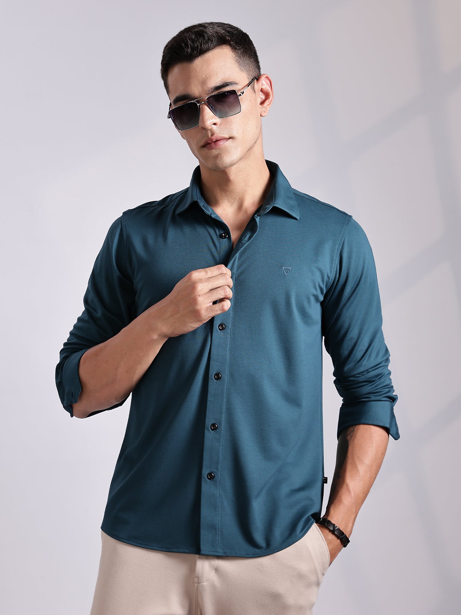 Thomas Scott Men Teal Slim Fit Long Sleeve Solid Knitted Casual Shirt