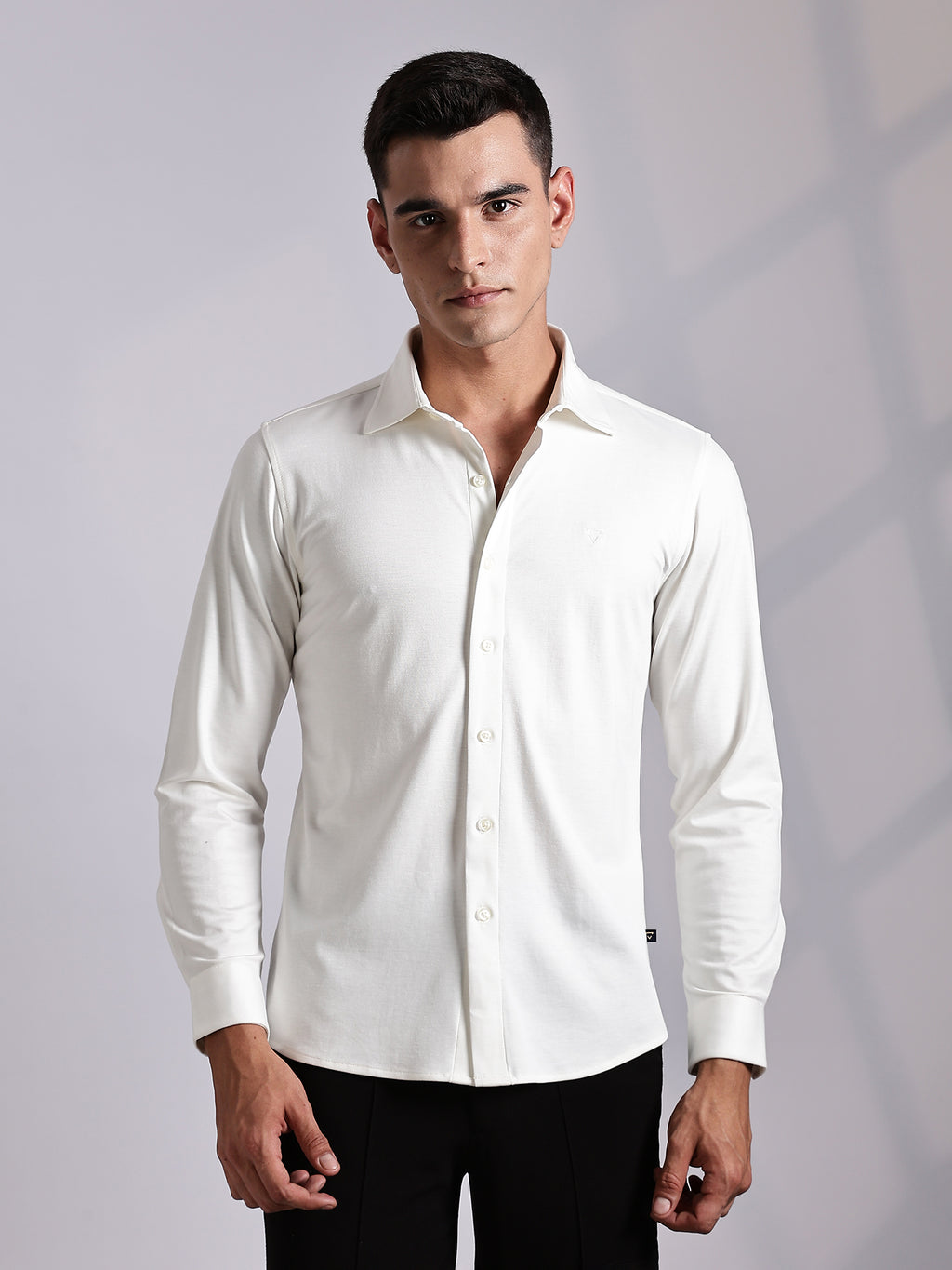 Thomas Scott Men White Slim Fit Long Sleeve Solid Knitted Casual Shirt
