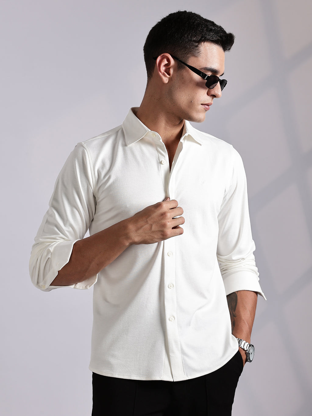 Thomas Scott Men White Slim Fit Long Sleeve Solid Knitted Casual Shirt
