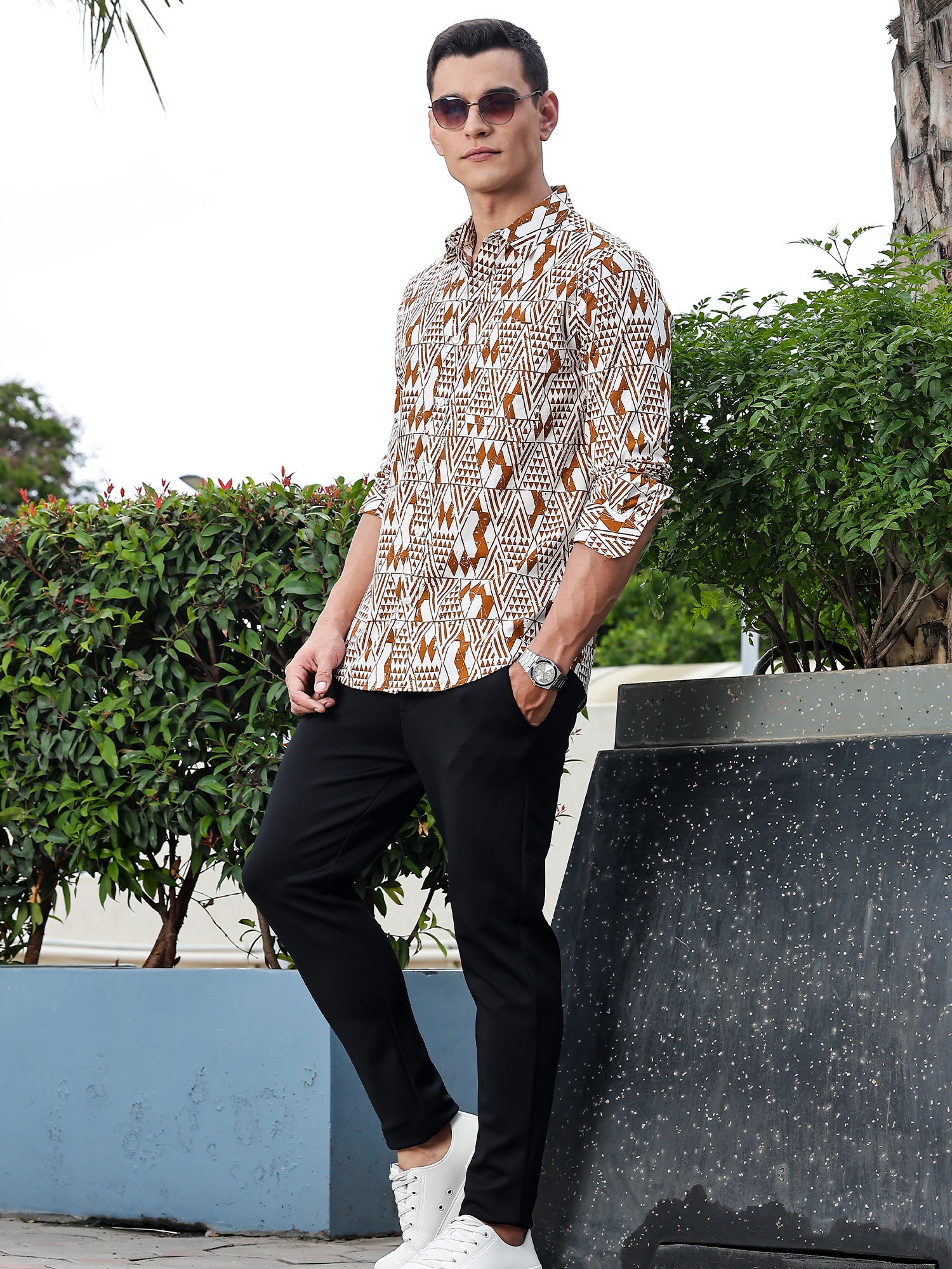 Thomas Scott Men Brown Regular Fit Long Sleeves Geometric Print Pure Cotton Casual Shirt