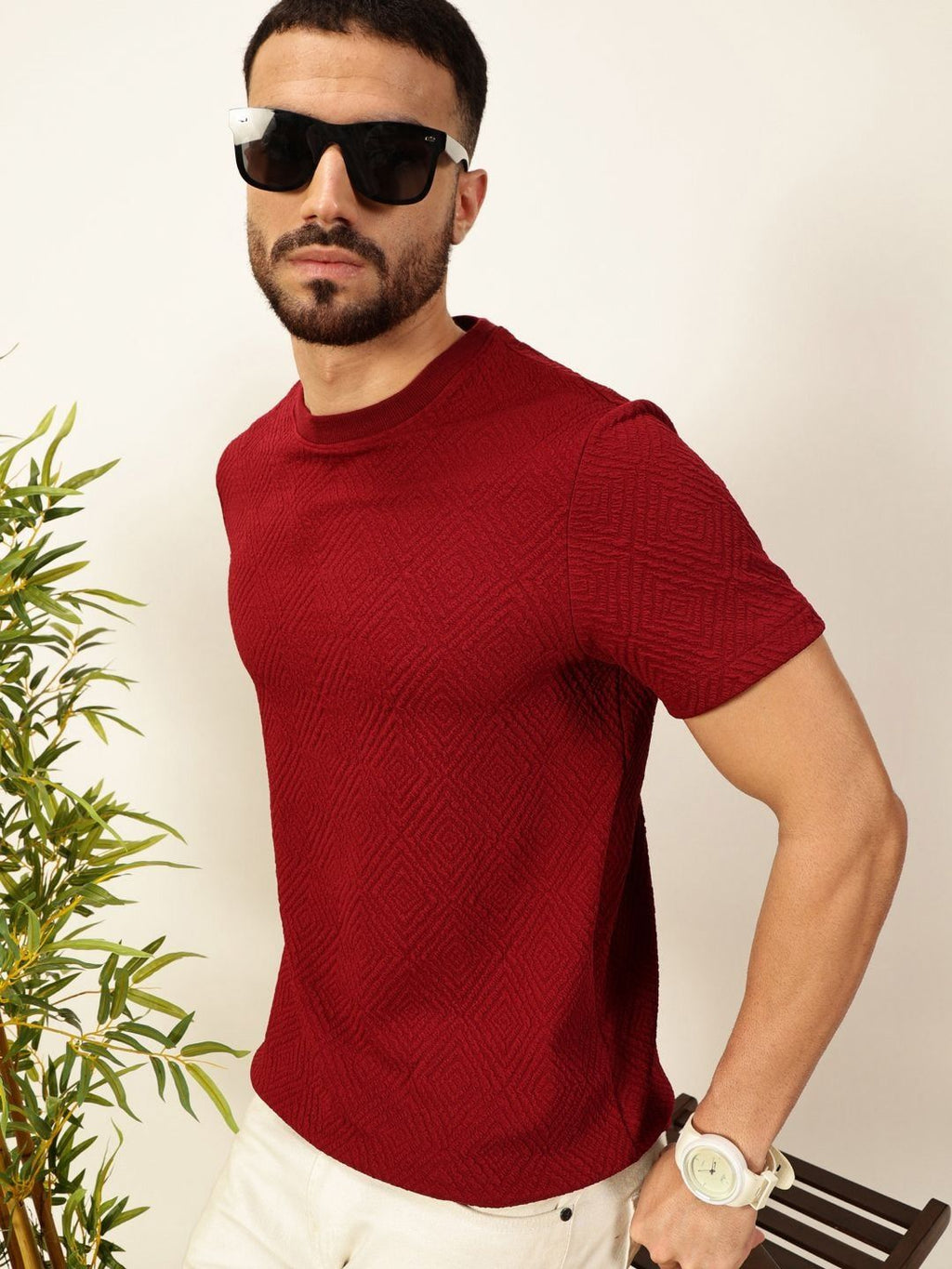 Maroon Regular Fit Short Sleeves Round Neck Solid Knitted Tshirt For Men