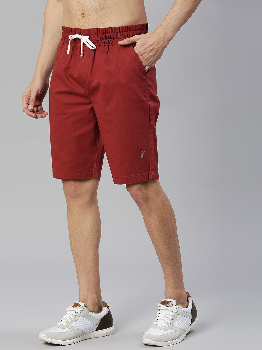 Thomas Scott Men Wine Slim Fit Mid-Rise Solid Woven Shorts
