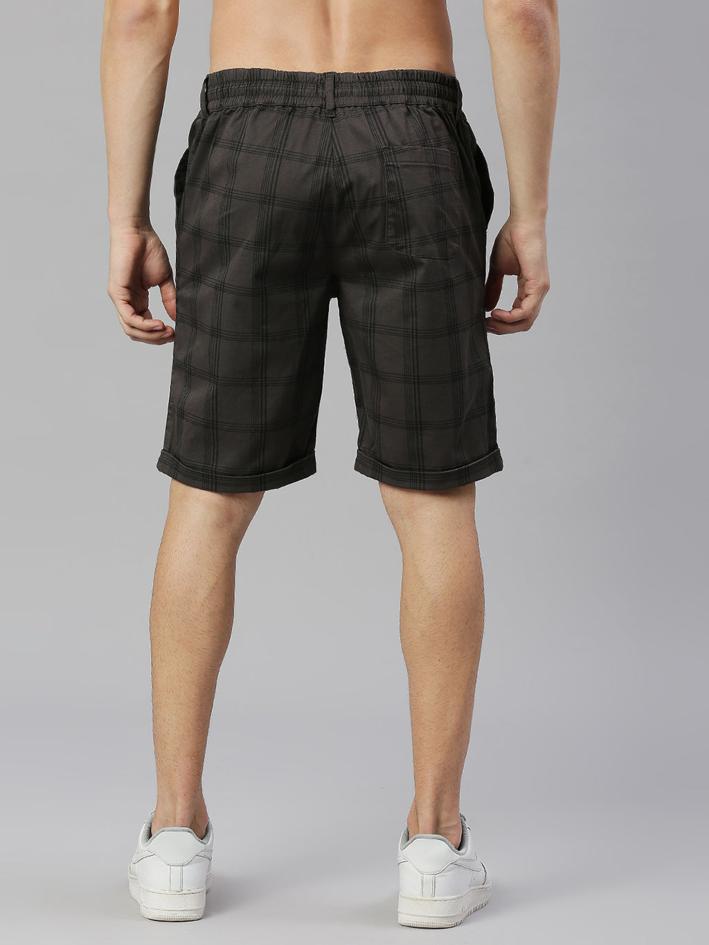 Thomas Scott Men Grey Slim Fit Mid-Rise Checked Woven Shorts