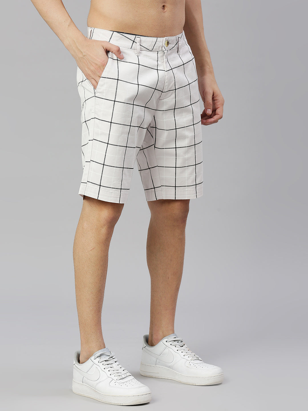 Thomas Scott Men Grey Mid-Rise Slim Fit Checkered Woven Shorts