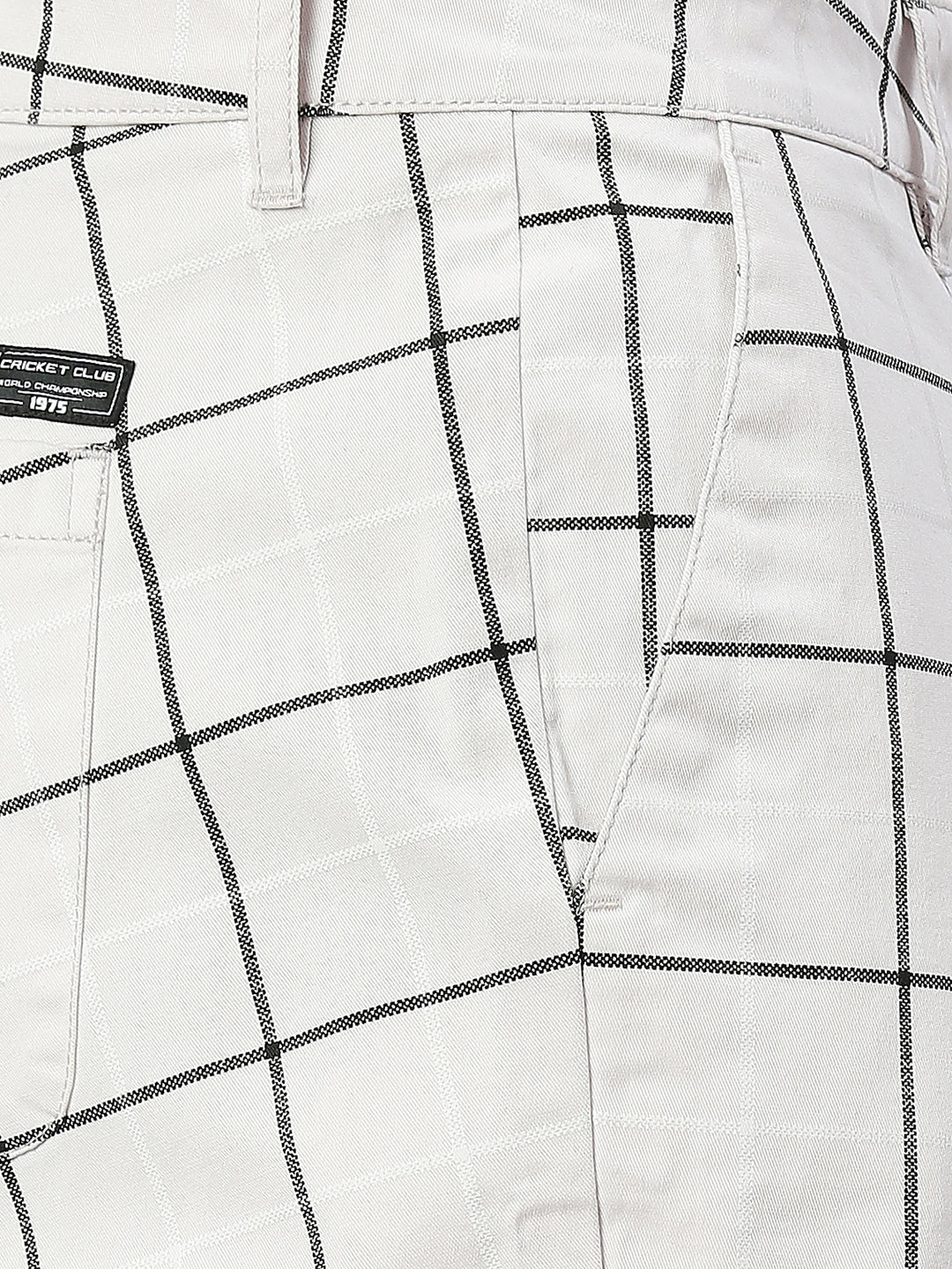 Thomas Scott Men Grey Mid-Rise Slim Fit Checkered Woven Shorts