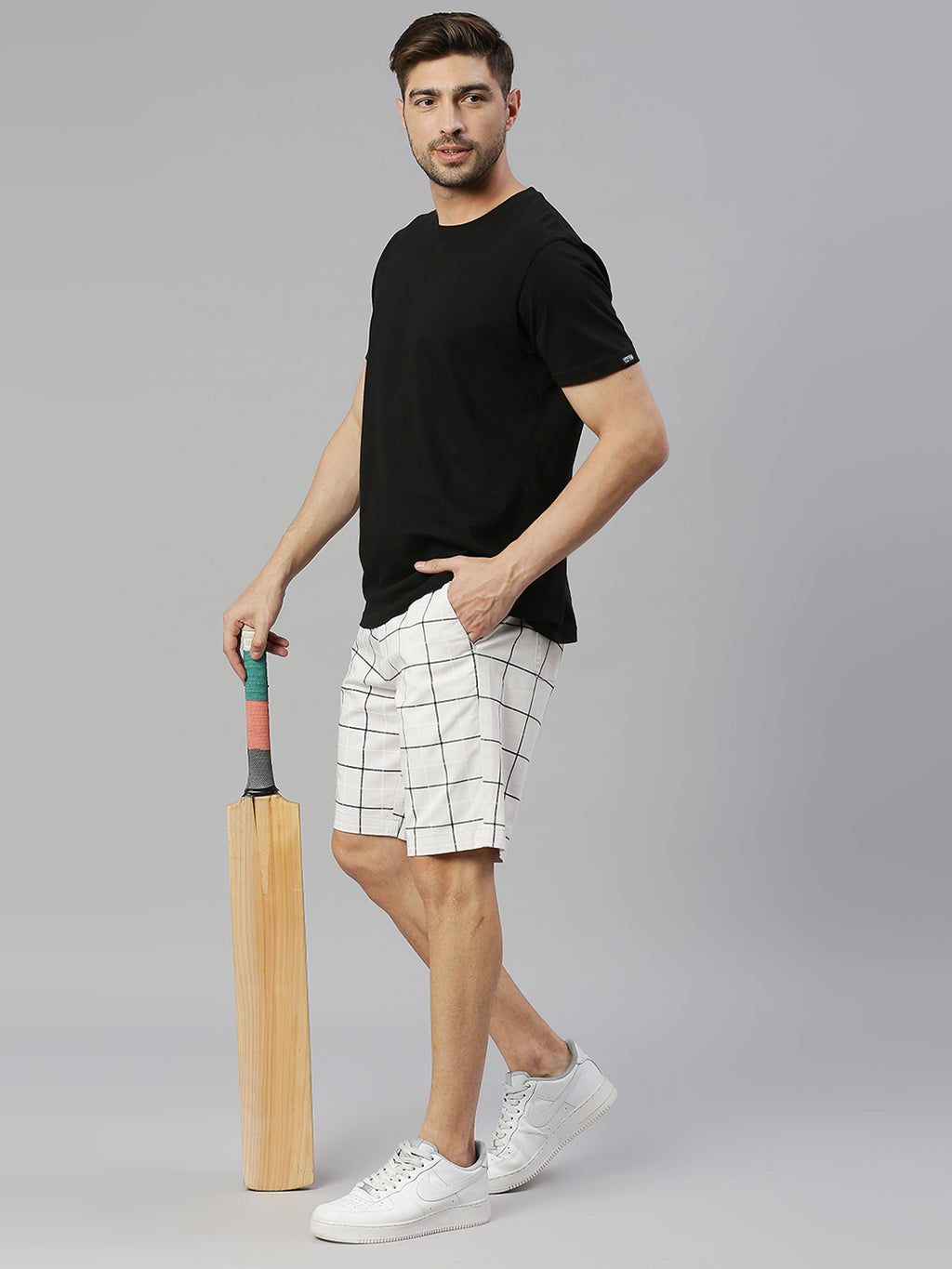 Thomas Scott Men Grey Mid-Rise Slim Fit Checkered Woven Shorts