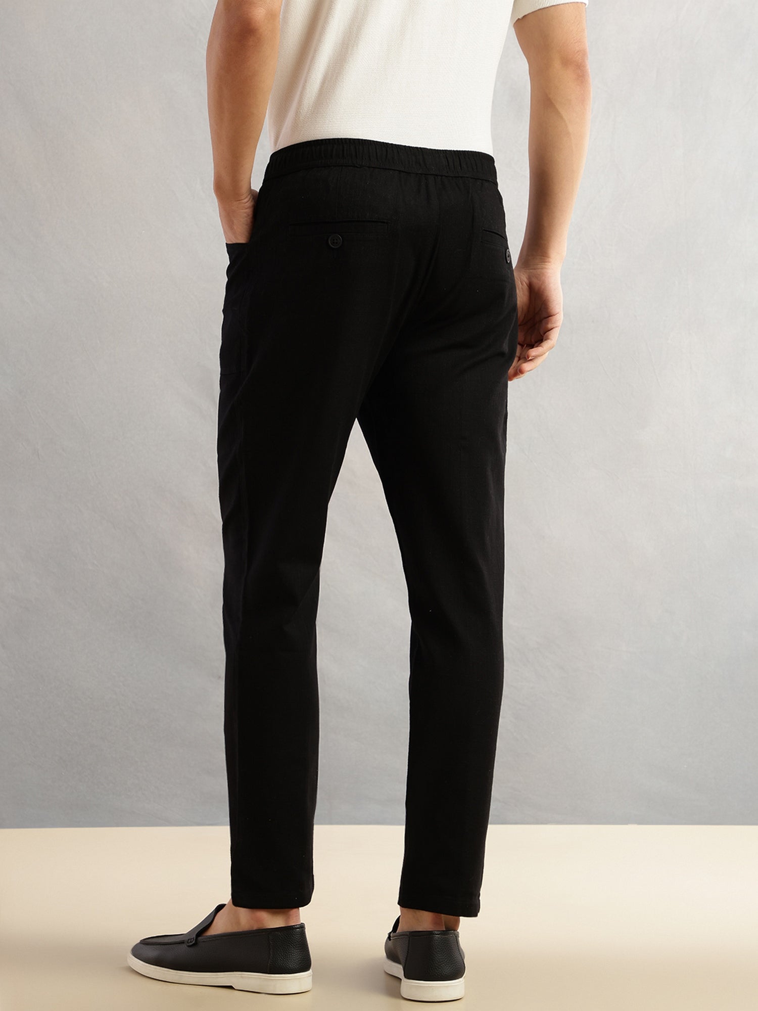 Thomas Scott Men Black Regular Fit Mid-Rise Drawstring Solid Cotton Woven Trouser