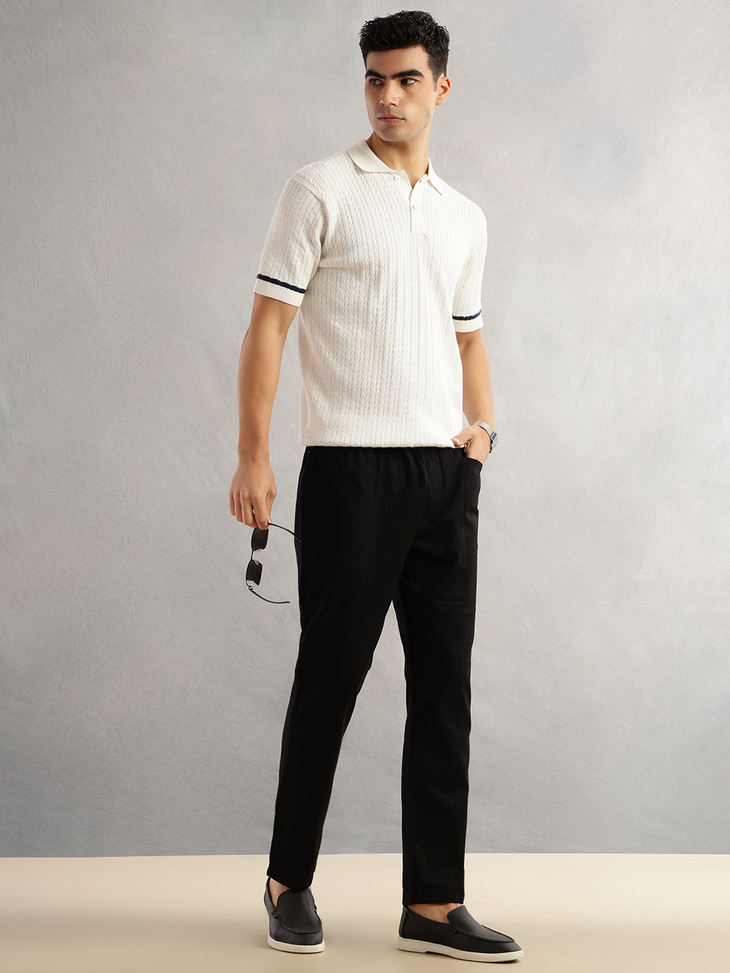 Thomas Scott Men Black Regular Fit Mid-Rise Drawstring Solid Cotton Woven Trouser