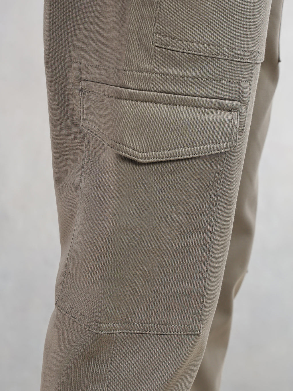 Thomas Scott Men Grey Cricket Club Collection Relaxed Fit Cotton Solid Woven Cargo Trouser