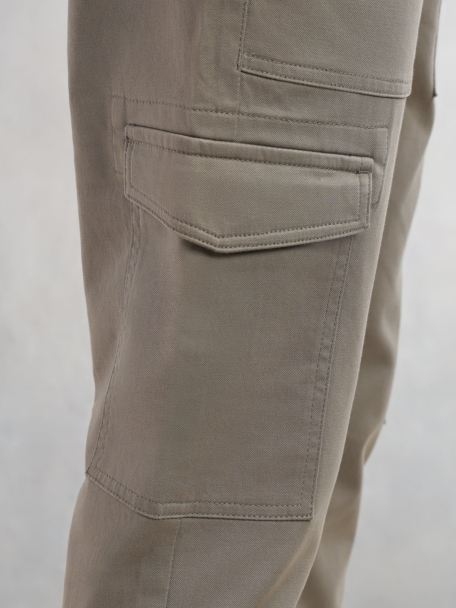 Thomas Scott Men Grey Cricket Club Collection Relaxed Fit Cotton Solid Woven Cargo Trouser