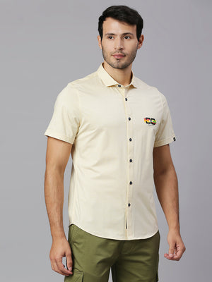 Thomas Scott Men Lemon Classic Slim Fit Short Sleeves Cutaway Collar Solid 4 Way Stretch Knitted Casual Shirt