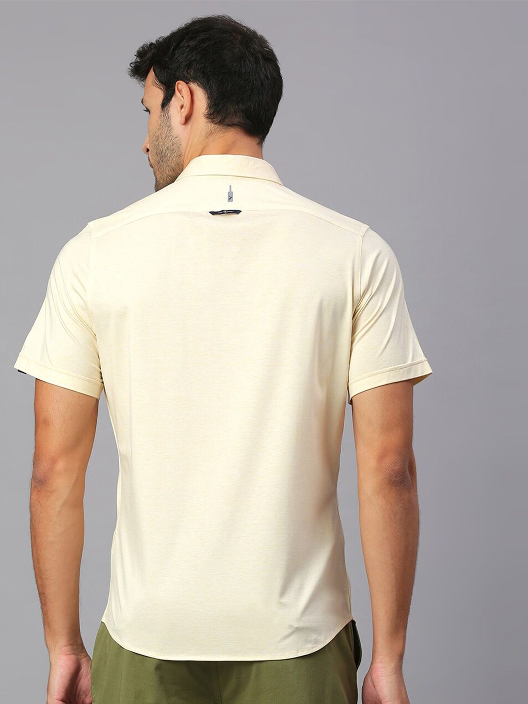 Thomas Scott Men Lemon Classic Slim Fit Short Sleeves Cutaway Collar Solid 4 Way Stretch Knitted Casual Shirt