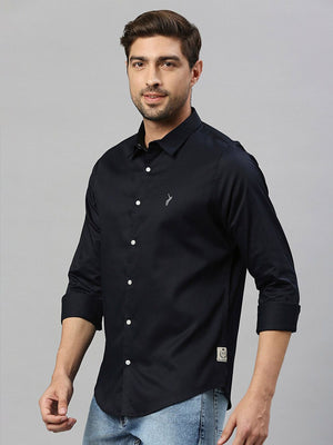 Navy Classic Slim Fit Long Sleeves Spread Collar Solid Casual Shirt For Men