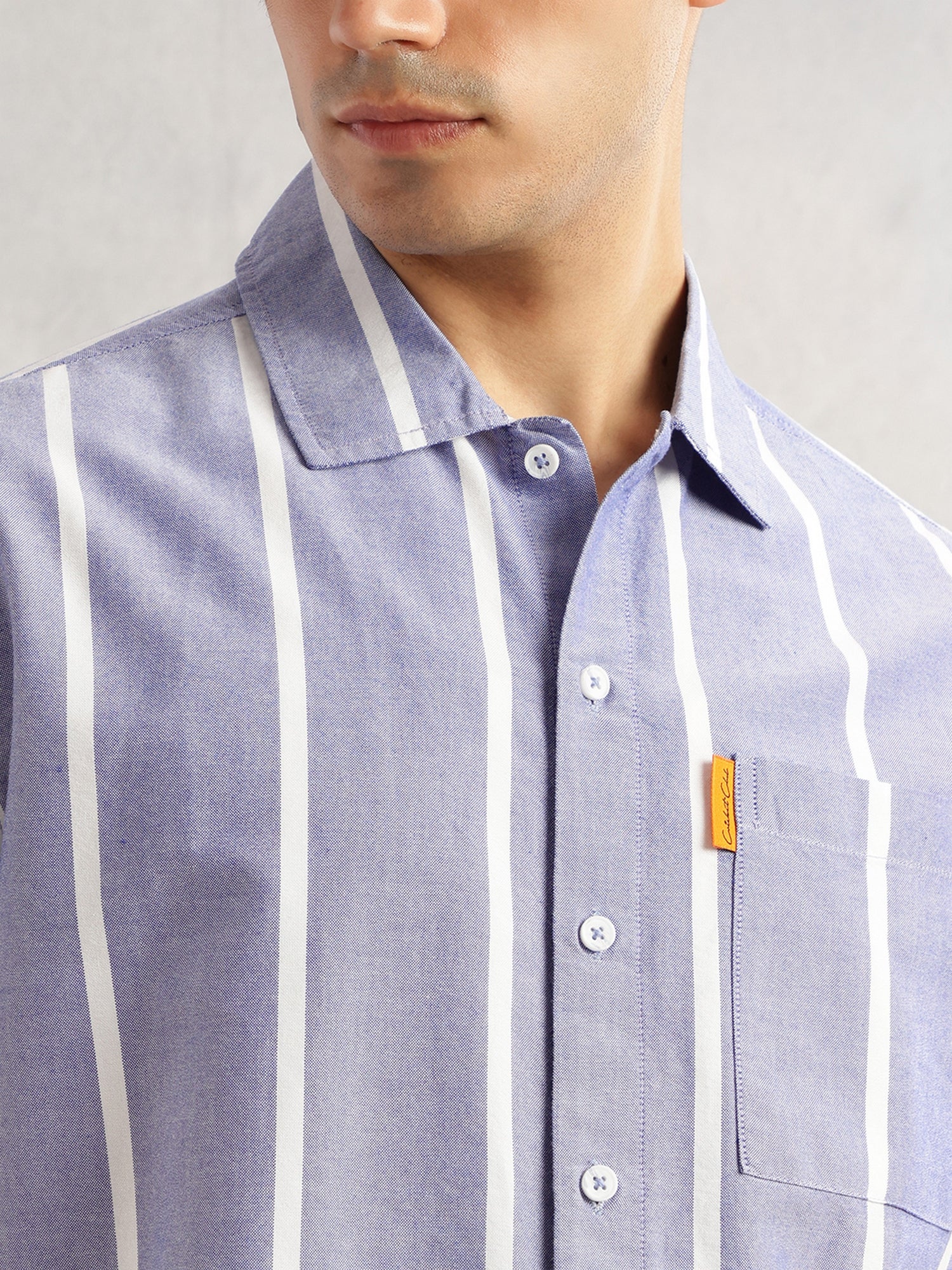 Thomas Scott Men Blue Oversized Fit Short Sleeves Cuban Collar Vertical Stripes 100% Collar Oxford Casual Shirt
