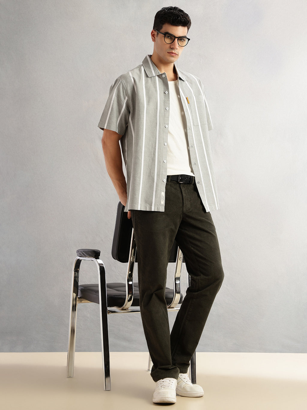 Thomas Scott Men Green Oversized Fit Short Sleeves Cuban Collar Vertical Stripes 100% Collar Oxford Casual Shirt