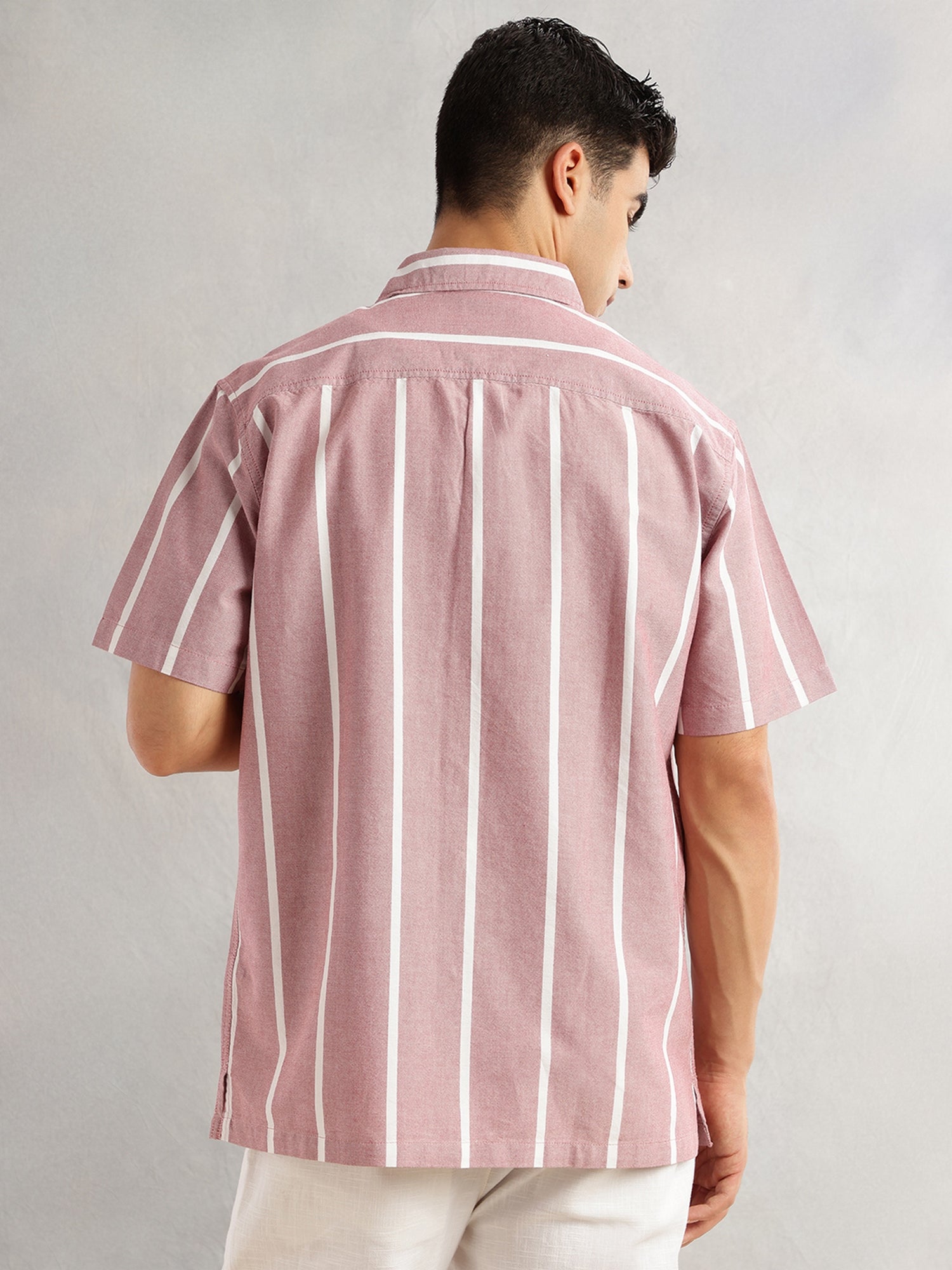 Thomas Scott Men Red Oversized Fit Short Sleeves Cuban Collar Vertical Stripes 100% Collar Oxford Casual Shirt