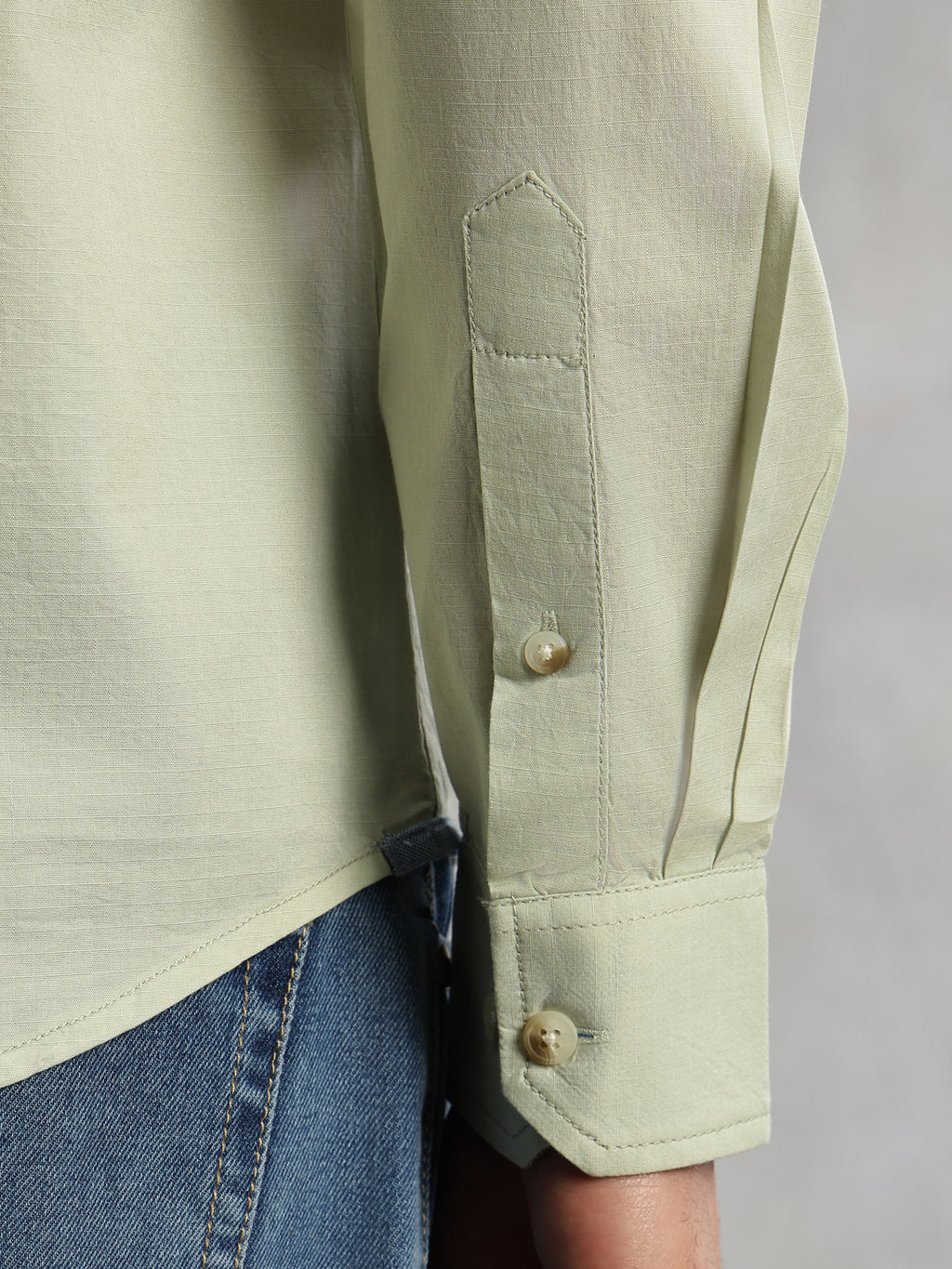 Thomas Scott Men Green Cricket Club Collection Slim Fit Long Sleeves Spread Collar Solid Cotton Casual Shirt