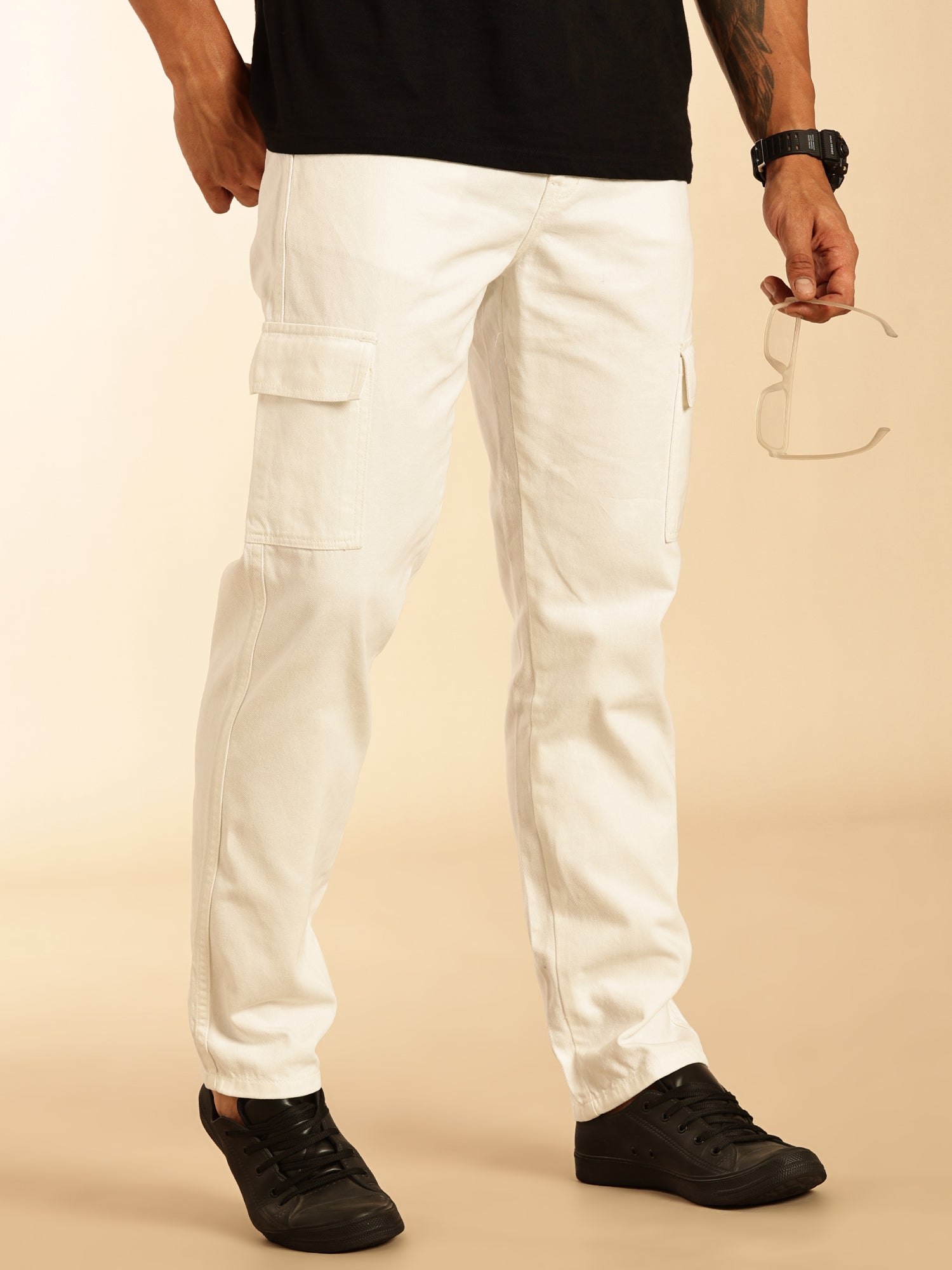 Thomas Scott Men White Loose Fit Mid-Rise Non Stretchable Cargo Jeans