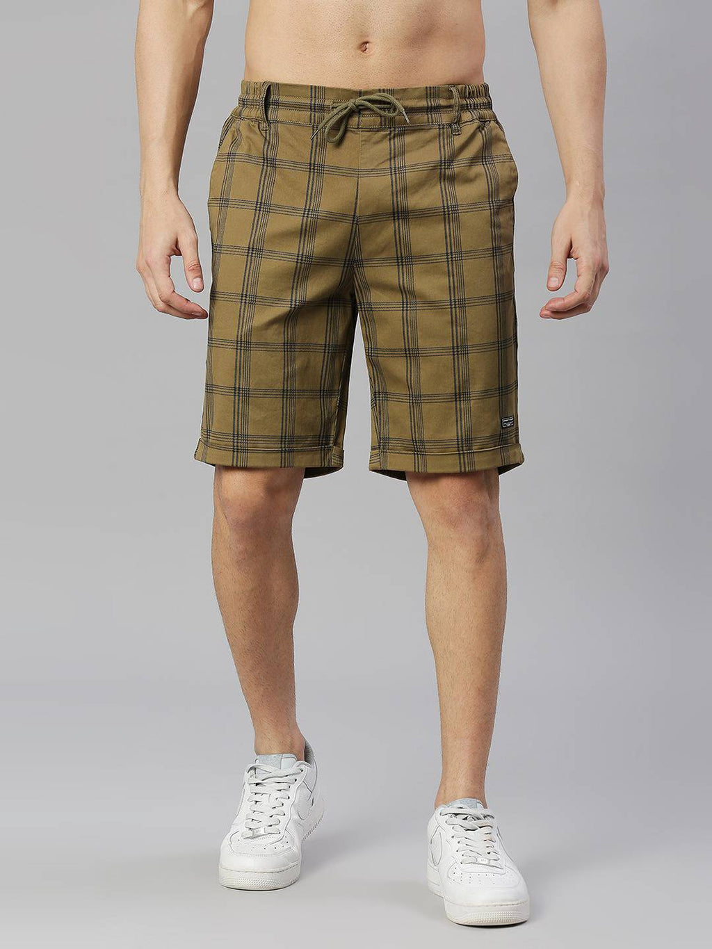 Thomas Scott Men Checked Mid-Rise Slim Fit Shorts