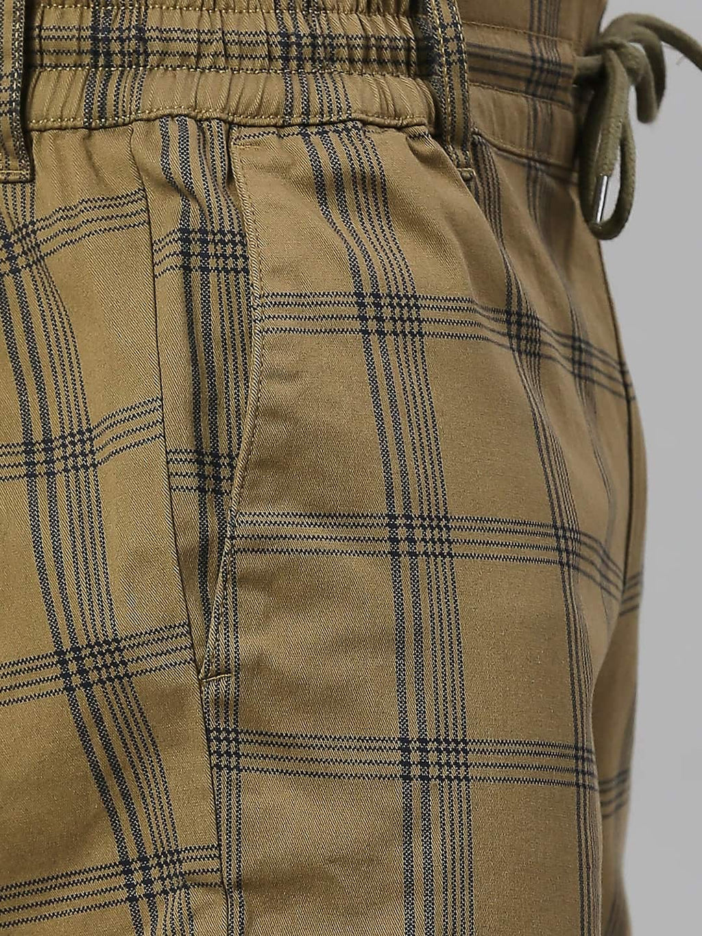 Thomas Scott Men Checked Mid-Rise Slim Fit Shorts