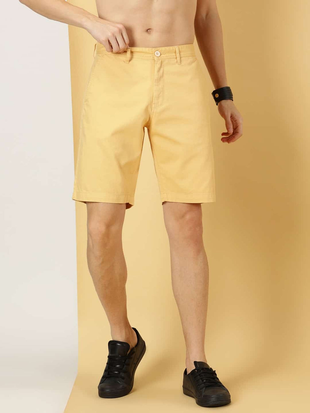 Thomas Scott Men Mid-Rise Shorts