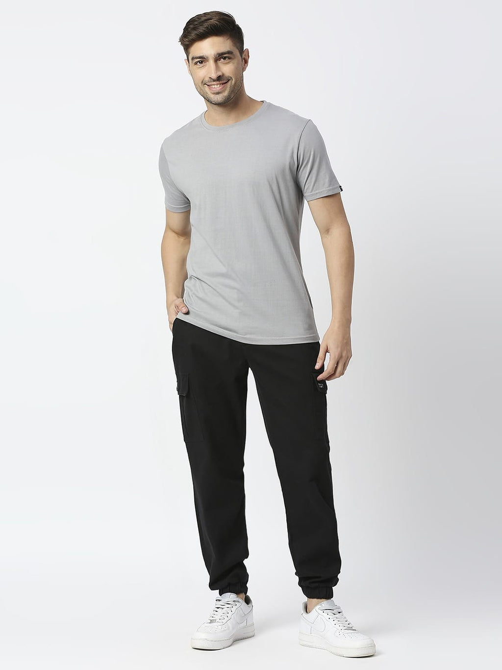 Thomas Scott Men Comfort Mid-Rise Easy Wash Cargo Trousers