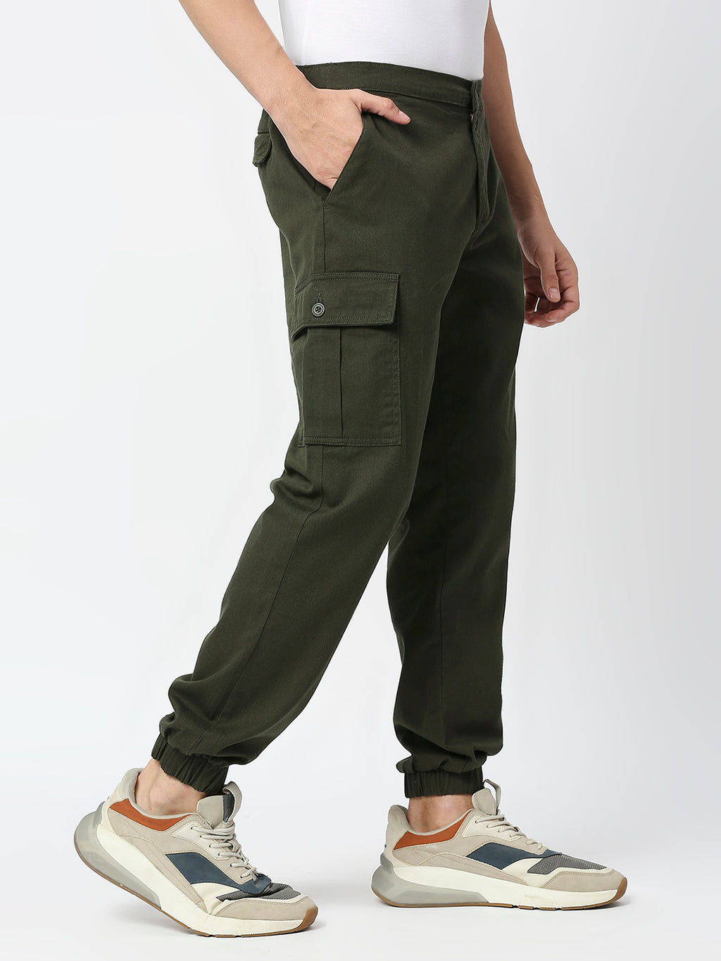 Thomas Scott Men Comfort Mid-Rise Easy Wash Cargo Trousers