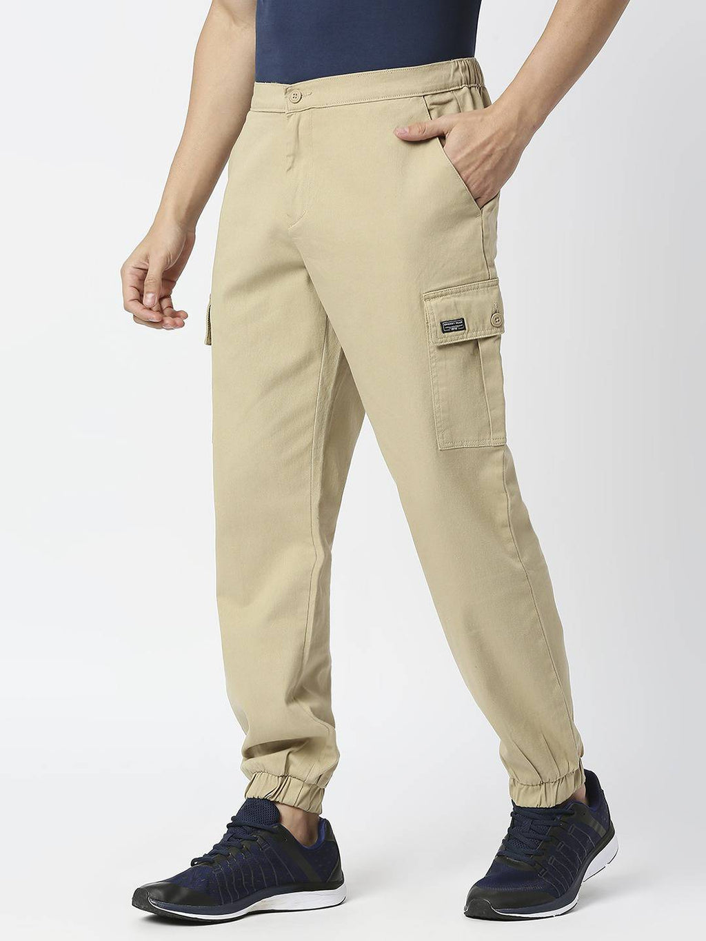 Thomas Scott Men Comfort Mid-Rise Easy Wash Cargo Trousers