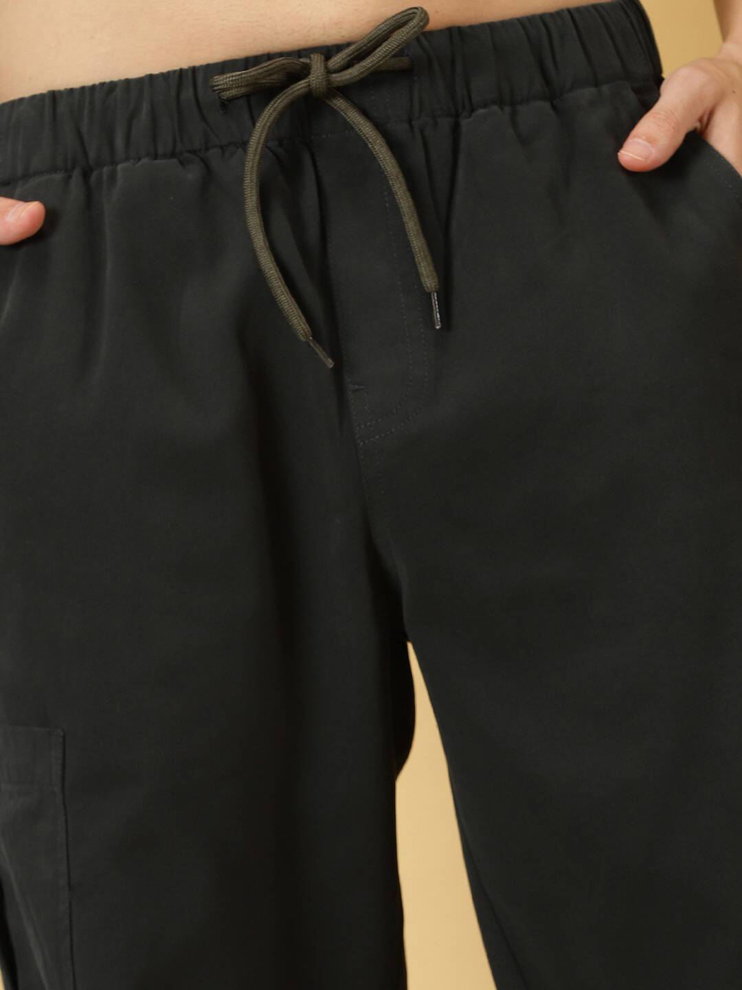 Thomas Scott Men Mid Rise Parachute Fit Pure Cotton Cargo Trousers