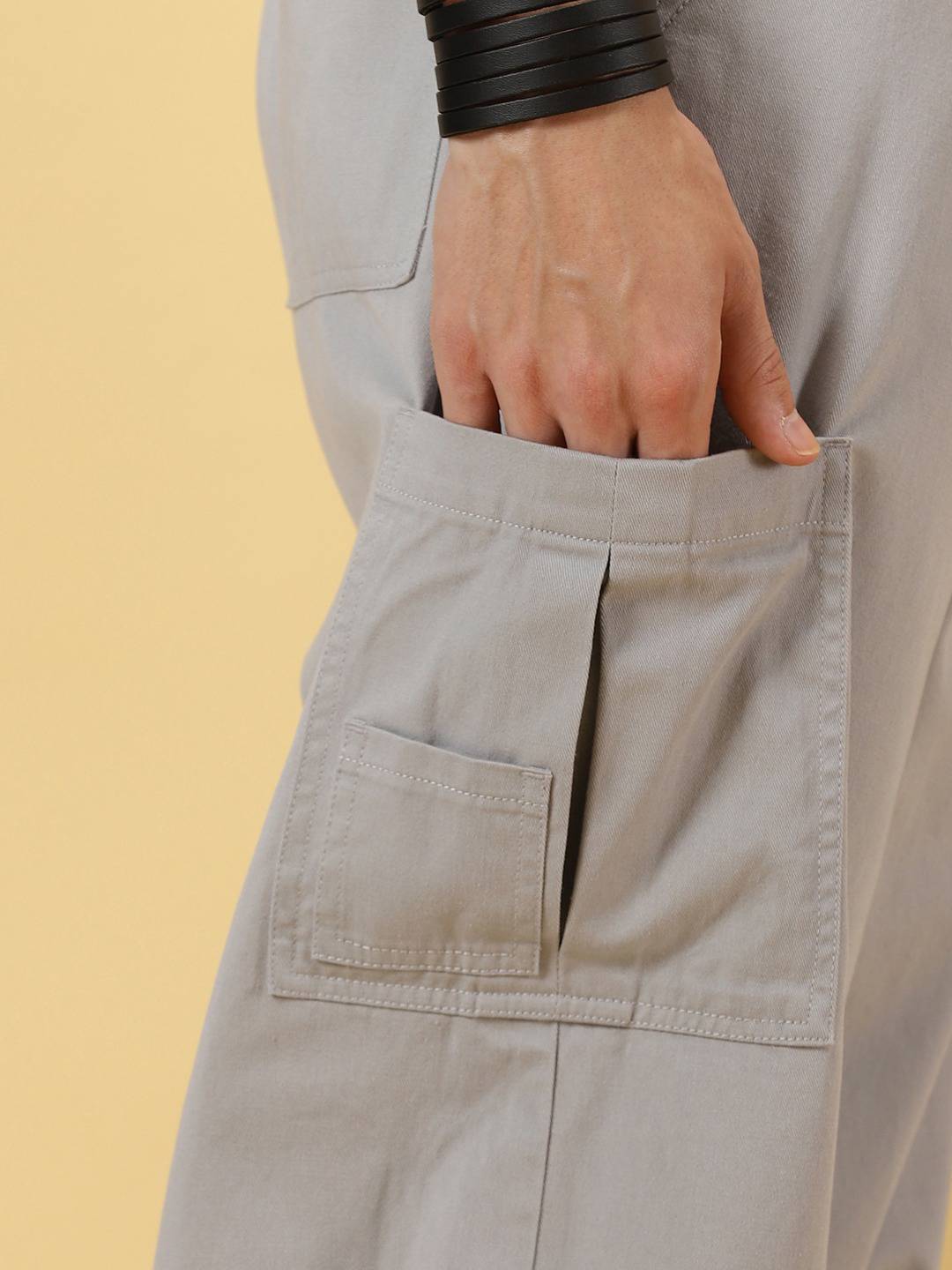 Thomas Scott Men Mid Rise Parachute Fit Pure Cotton Cargo Trousers