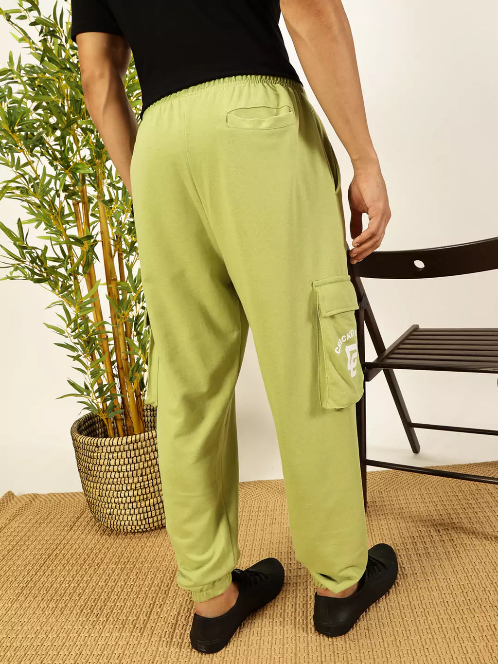 Thomas Scott Men Relaxed Fit Mid Rise Cargo Joggers