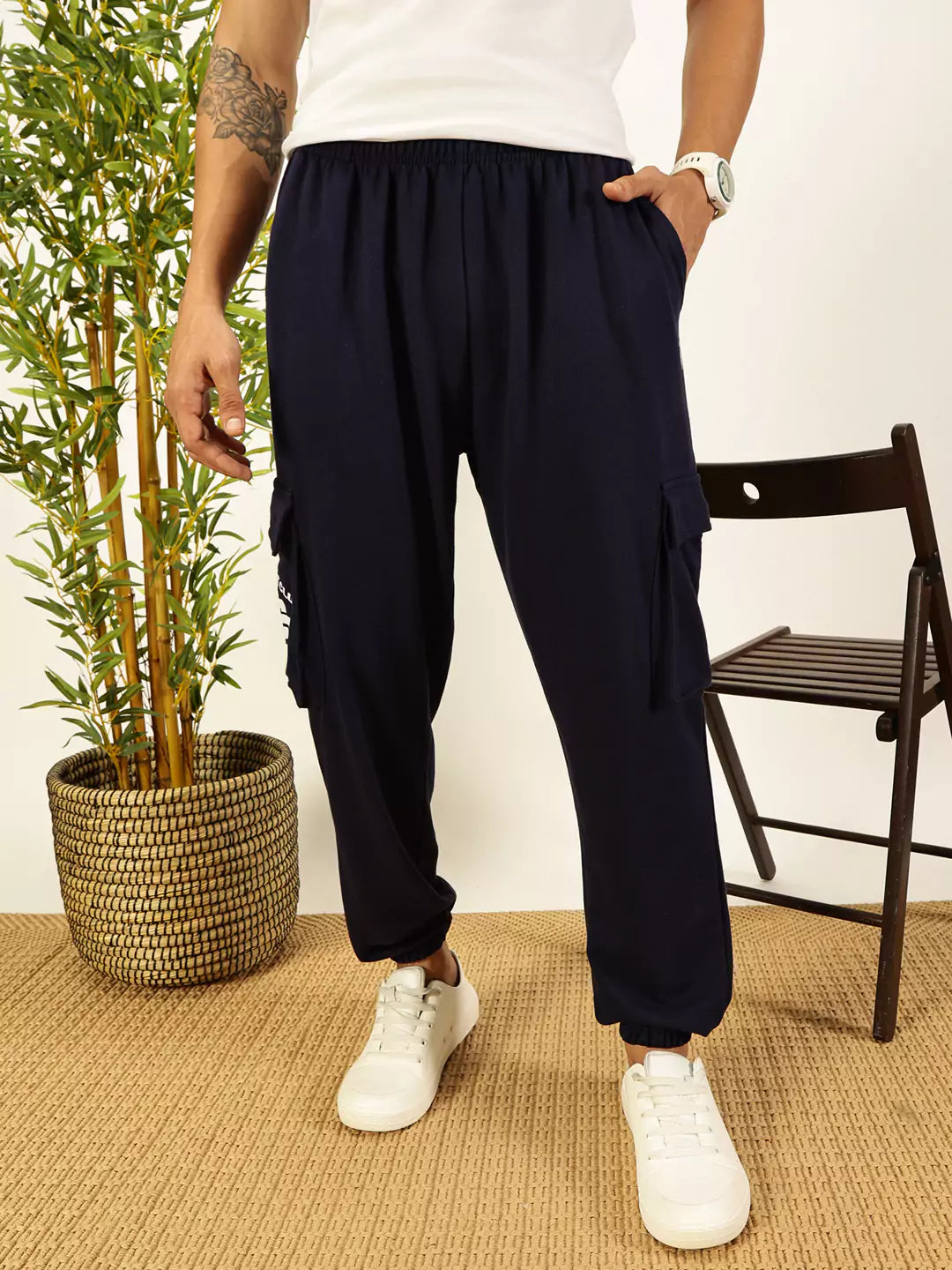 Thomas Scott Men Relaxed Fit Mid Rise Cargo Joggers
