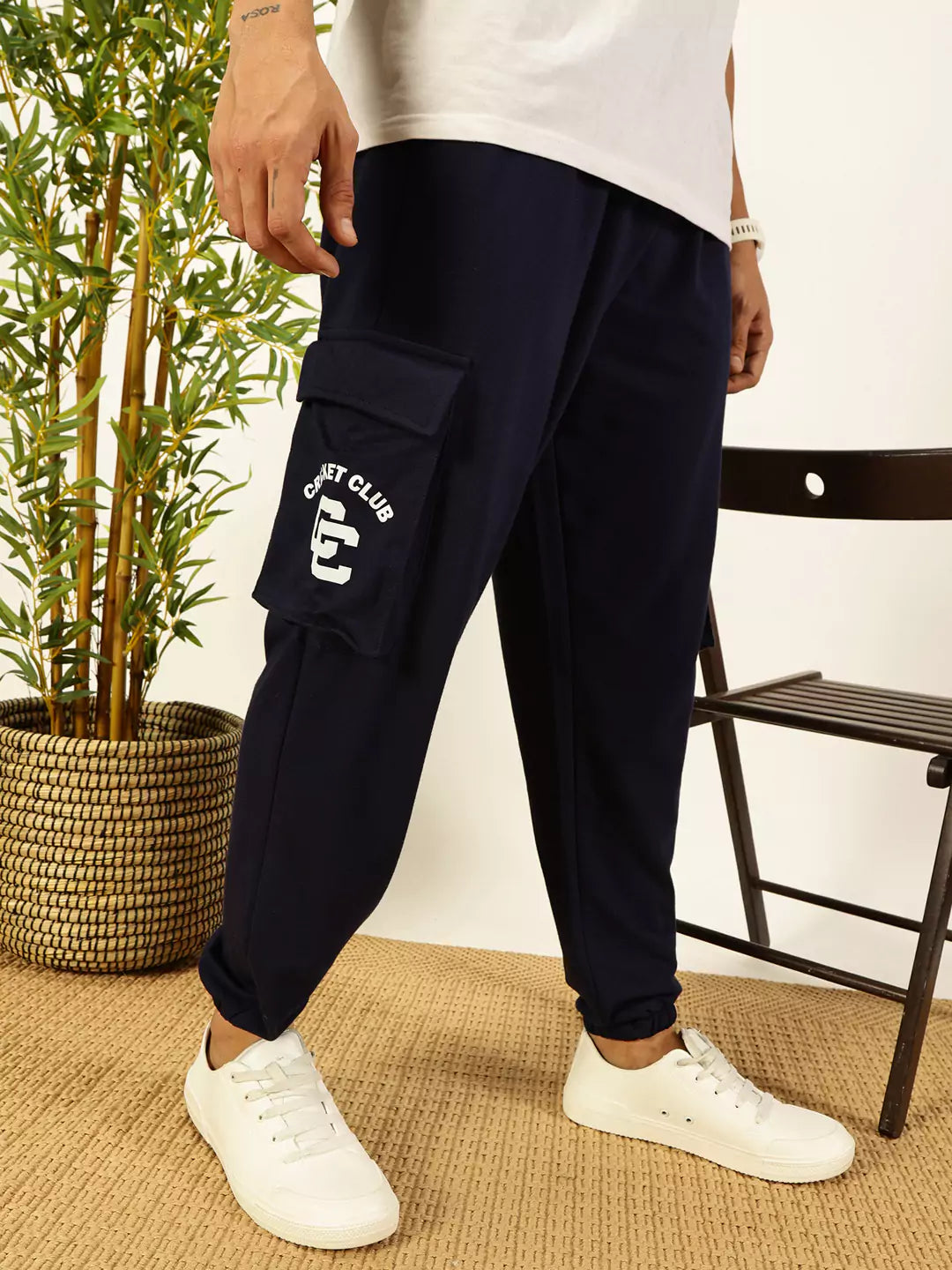 Thomas Scott Men Relaxed Fit Mid Rise Cargo Joggers