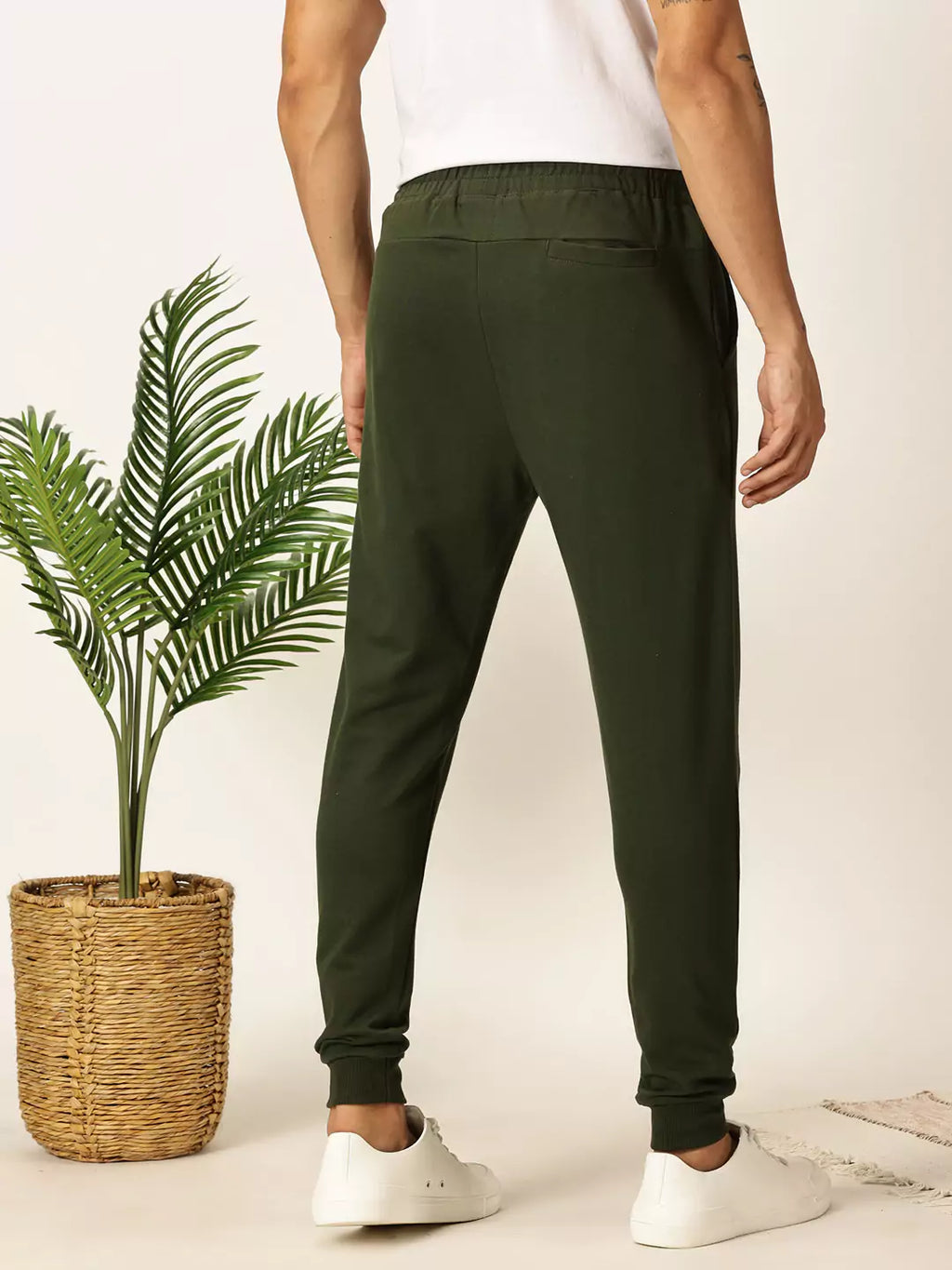Thomas Scott Men Slim-Fit Mid Rise Joggers