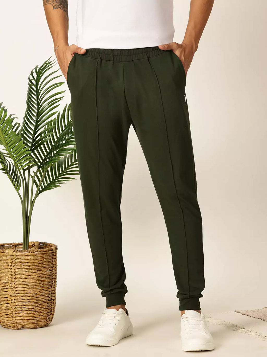 Thomas Scott Men Slim-Fit Mid Rise Joggers