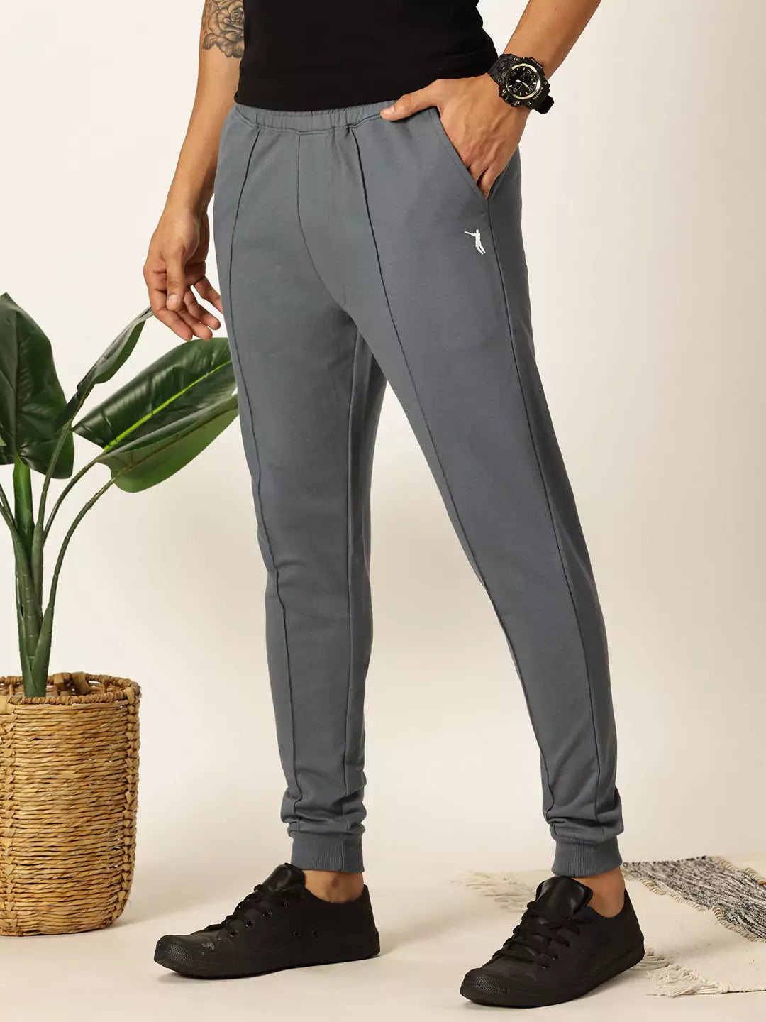 Thomas Scott Men Slim-Fit Mid Rise Joggers