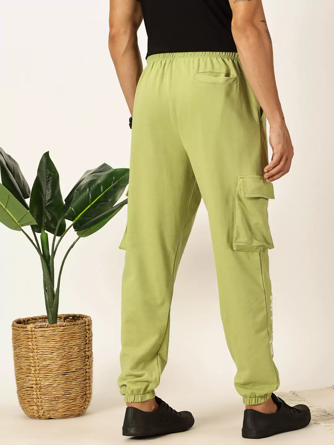 Thomas Scott Men Relaxed-Fit Joggers