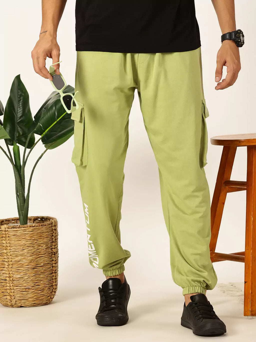 Thomas Scott Men Relaxed-Fit Joggers