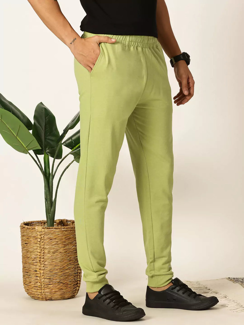 Thomas Scott Men Slim Fit Mid-Rise Joggers