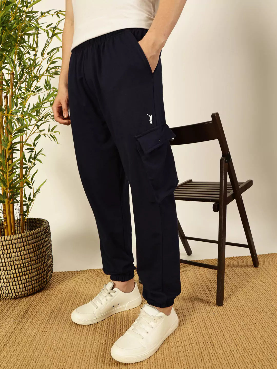 Thomas Scott Men Solid Printed Relaxed Fit Mid-Rise Cargo Joggers