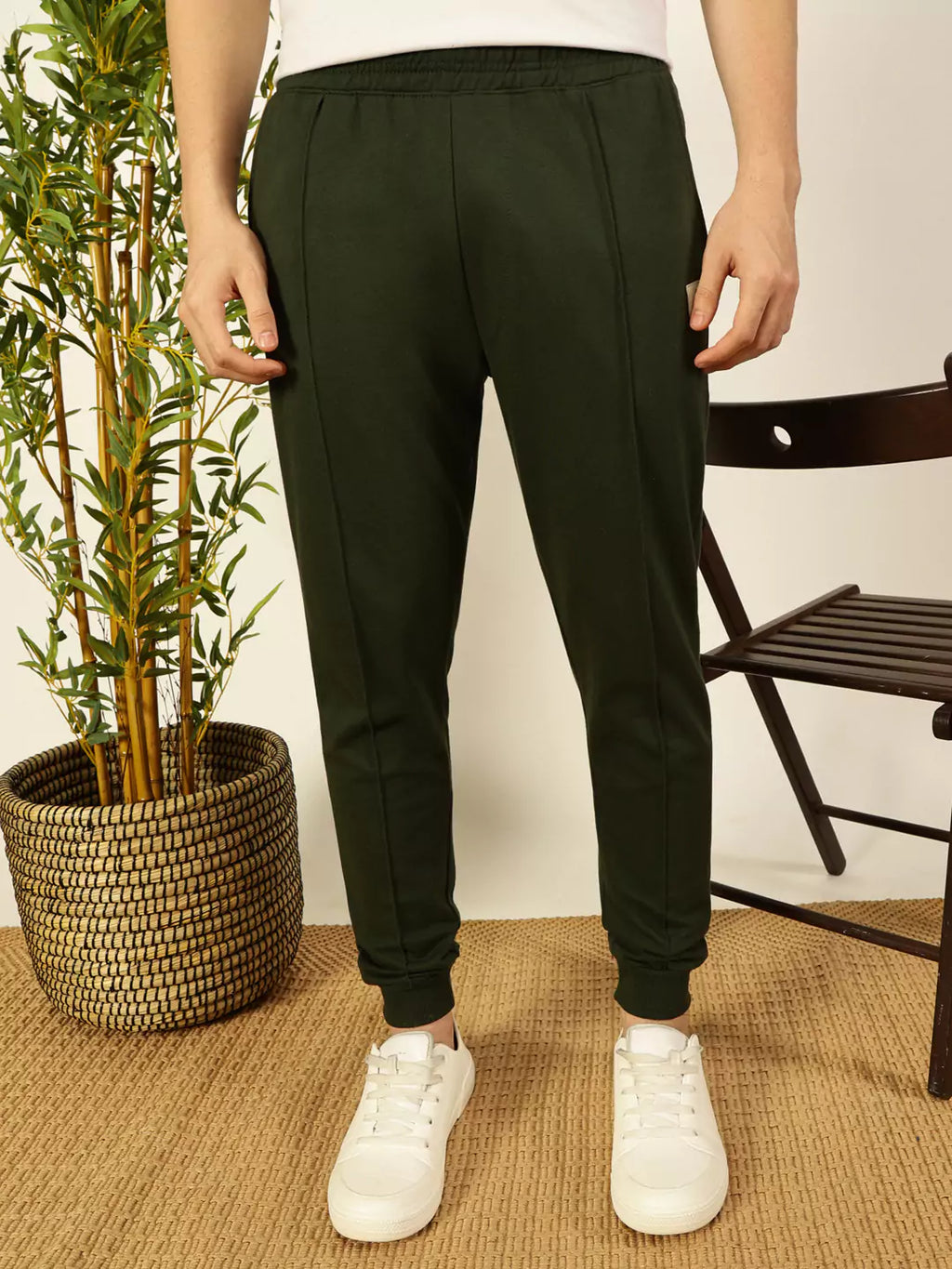 Kombu Green Straight-Fit Mid Rise Solid Joggers For Men